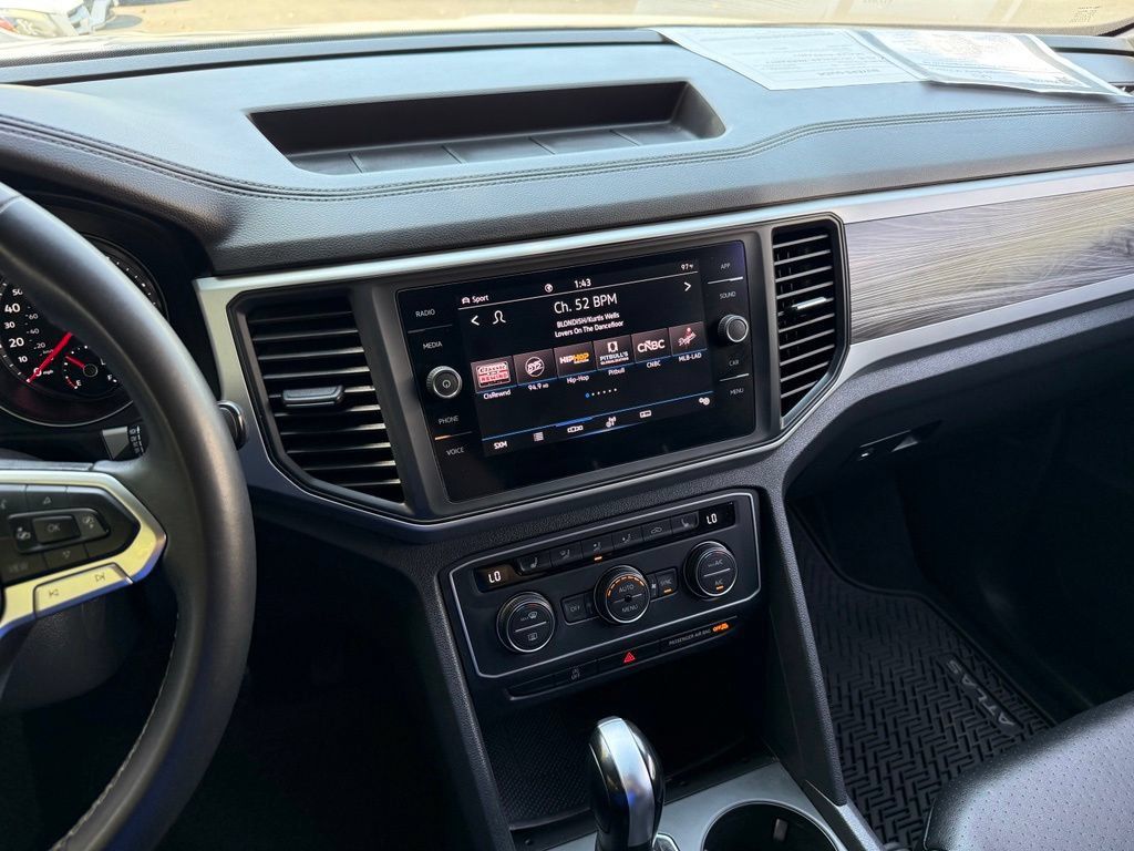 Used 2021 Volkswagen Atlas Cross Sport SE AWD/4WD image 20