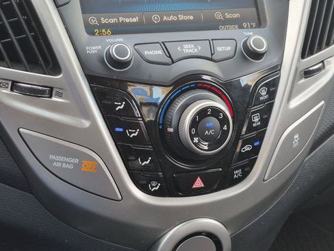 Used 2014 Hyundai Veloster w/ Style Package 02 FWD image 13