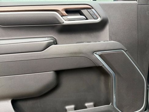 Used 2023 Chevrolet Silverado 1500 LT w/ Z71 Off-Road Package image 12