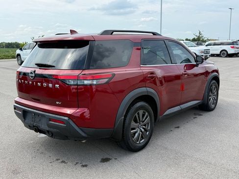 Used 2022 Nissan Pathfinder SV w/ SV Premium Package FWD image 18