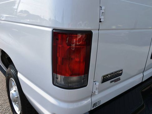 Used 2014 Ford E-350 and Econoline 350 Super Duty RWD image 35