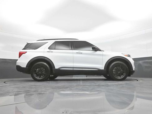 Used 2021 Ford Explorer XLT w/ Class III Trailer Tow Package AWD/4WD image 44