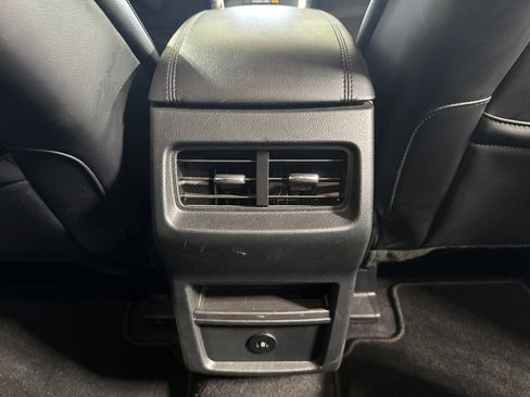 Used 2024 Ford Edge SEL AWD/4WD image 16