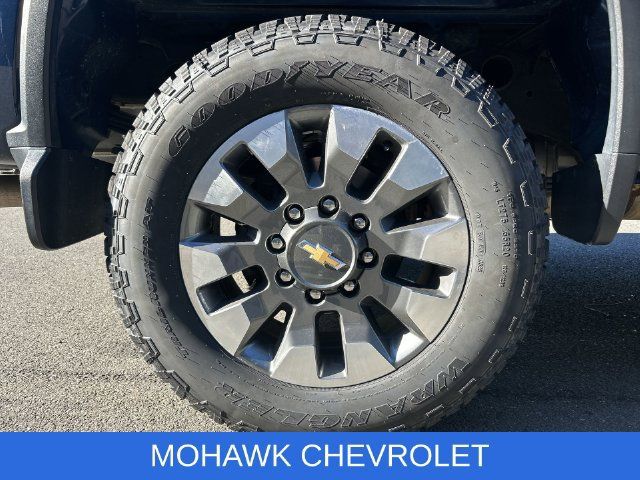 Certified 2022 Chevrolet Silverado 2500 Custom w/ Custom Value Package AWD/4WD image 37