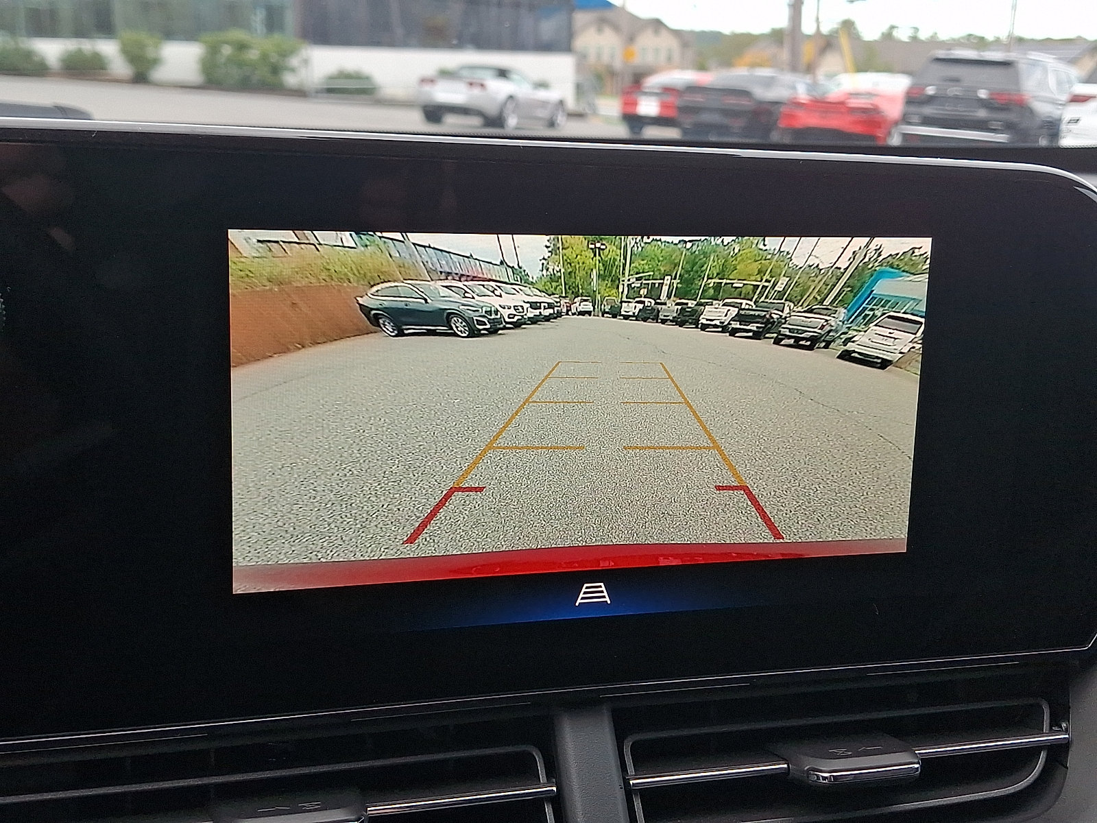 Used 2025 Chevrolet Trax RS w/ Driver Confidence Package FWD image 18