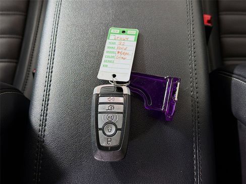 Used 2022 Ford Edge SEL w/ Convenience Package image 25