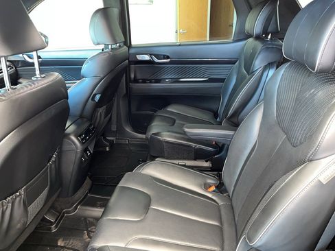 Used 2024 Hyundai Palisade Calligraphy image 13