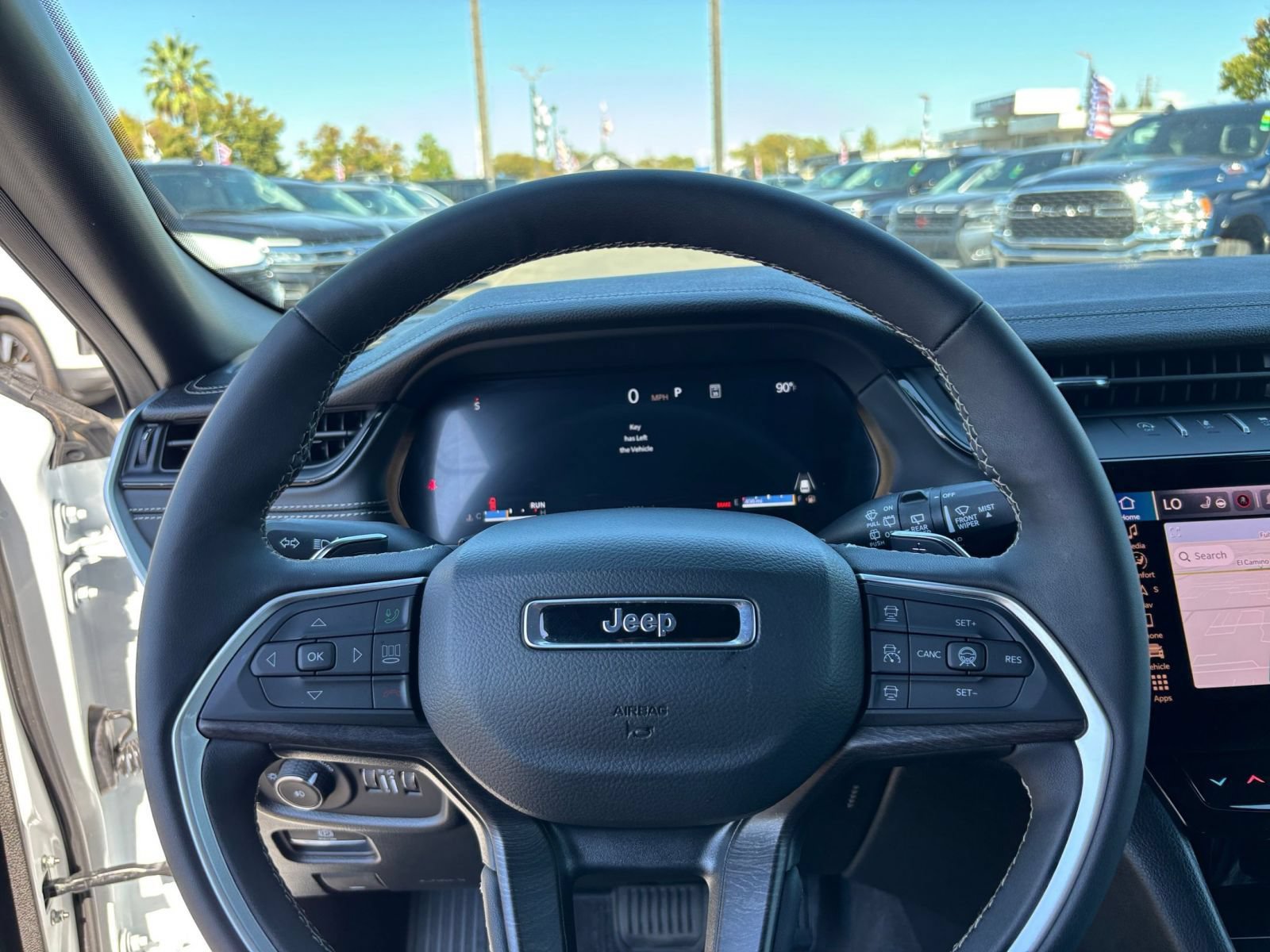 Used 2026 Jeep Grand Cherokee Limited AWD/4WD image 30
