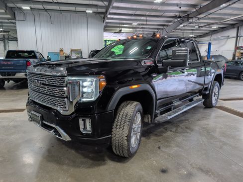 Used 2022 GMC Sierra 3500 Denali AWD/4WD image 6