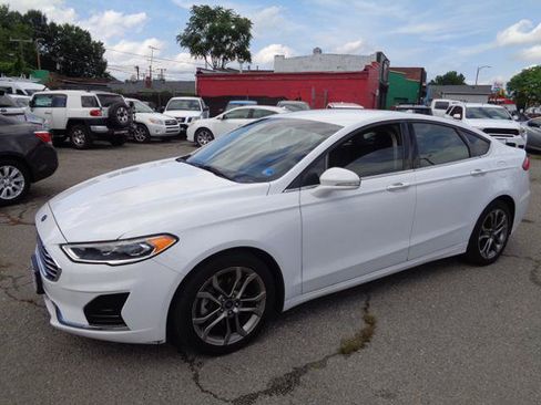 Used 2020 Ford Fusion SEL FWD image 3