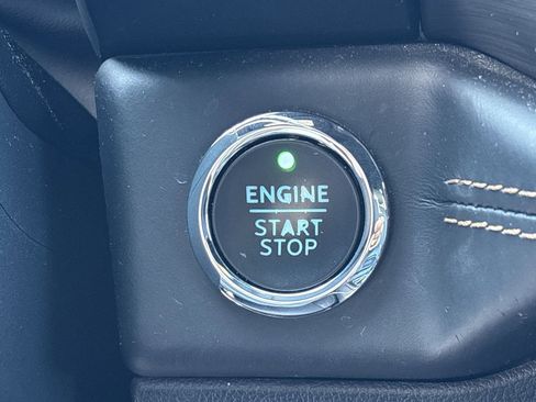 Used 2023 Ford Expedition Platinum image 33