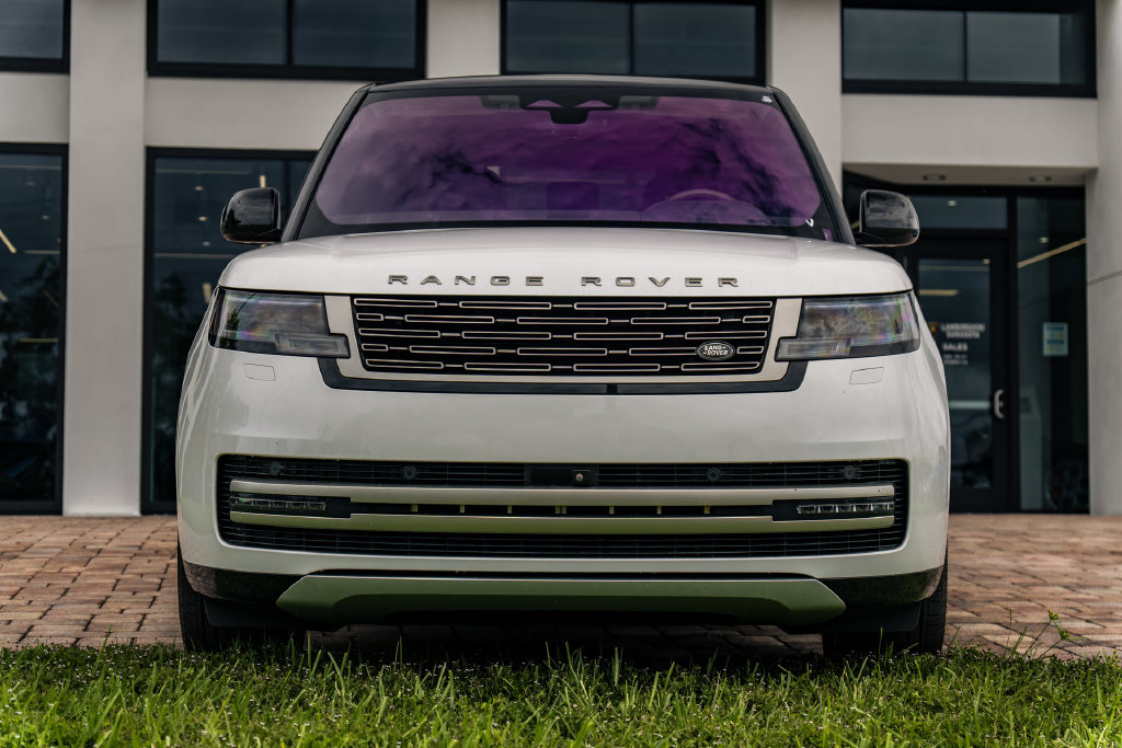 Used 2023 Land Rover Range Rover SE AWD/4WD image 8
