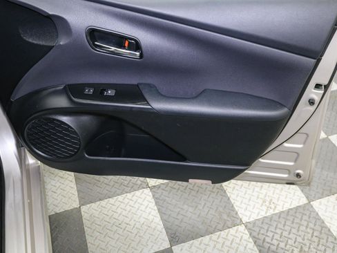 Used 2017 Toyota Prius Prime Premium image 19