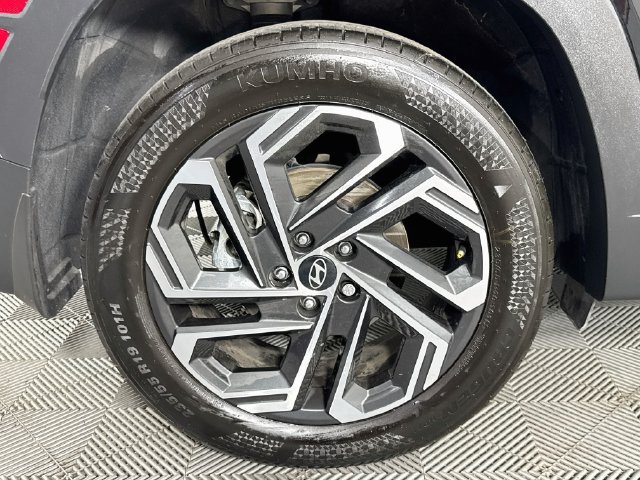 Used 2025 Hyundai Tucson Limited FWD image 29