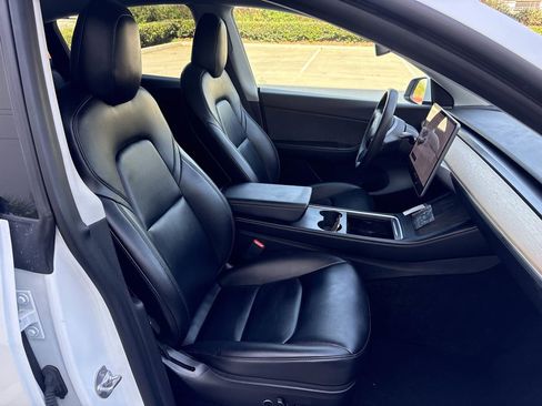 Used 2021 Tesla Model Y Long Range AWD/4WD image 16