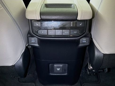 Used 2024 Toyota Grand Highlander FWD image 24