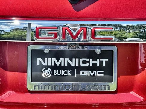 Certified 2023 GMC Acadia SLE w/ Driver Convenience Package image 31