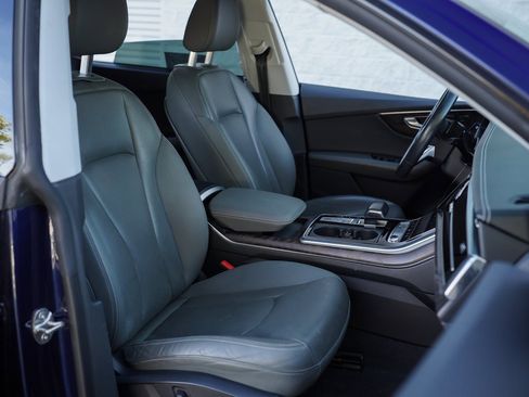 Used 2019 Audi Q8 Prestige w/ Adaptive Chassis Package image 24