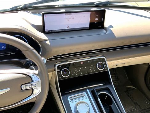 Used 2024 Genesis GV80 2.5T w/ Prestige Package image 7