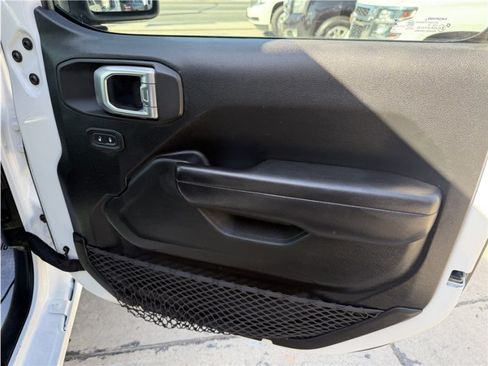 Used 2020 Jeep Wrangler Sport AWD/4WD image 24