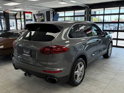 Used 2016 Porsche Cayenne AWD/4WD image 4