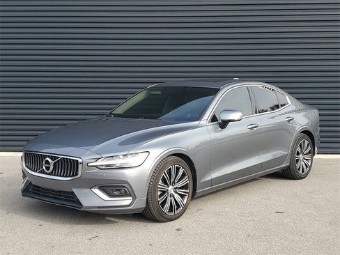 Used 2020 Volvo S60 T6 Inscription image 1