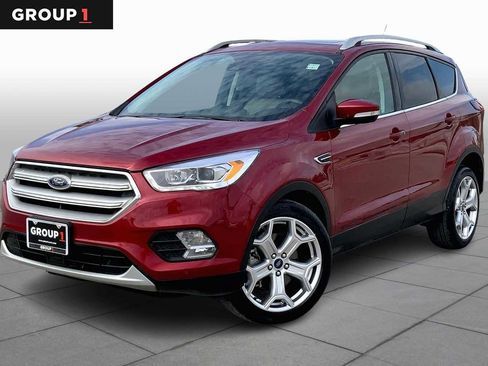 Used 2019 Ford Escape Titanium image 1