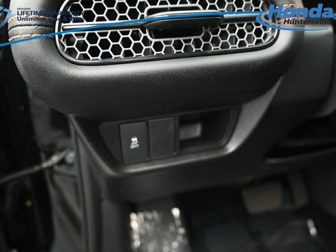 Certified 2026 Honda HR-V Sport image 19