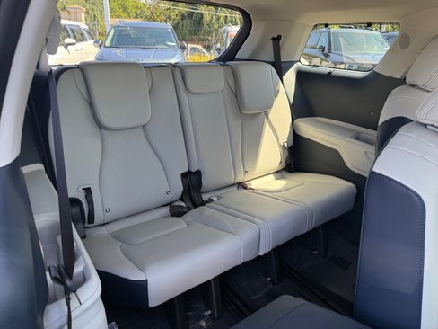 New 2026 Kia Carnival EX FWD image 20
