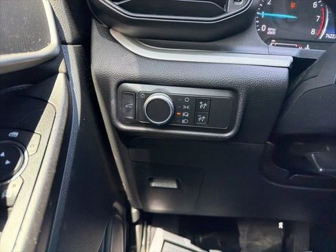 Used 2020 Ford Explorer XLT w/ Comfort Package image 18