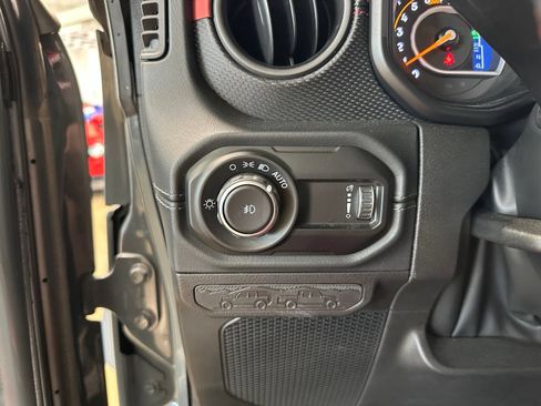 Used 2024 Jeep Wrangler Unlimited Rubicon 392 AWD/4WD image 24