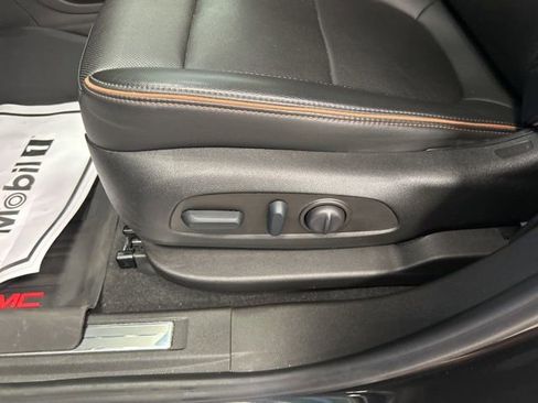 Used 2022 GMC Acadia AT4 image 12