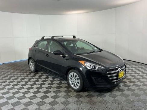 Used 2016 Hyundai Elantra GT image 3