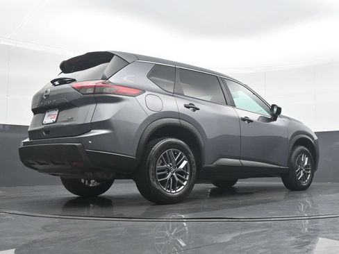 Used 2024 Nissan Rogue S AWD/4WD image 30