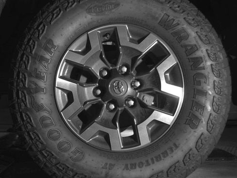 Used 2023 Toyota Tacoma TRD Off-Road image 11