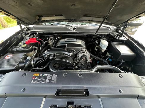 Used 2013 Chevrolet Tahoe LTZ image 47