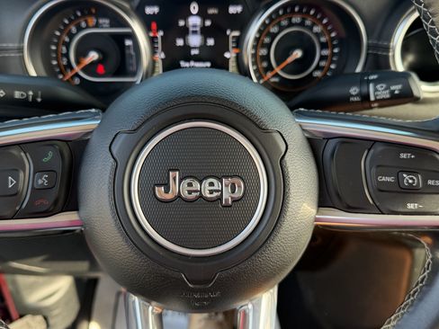 Used 2021 Jeep Gladiator Overland w/ Popular Equipment Package AWD/4WD image 20
