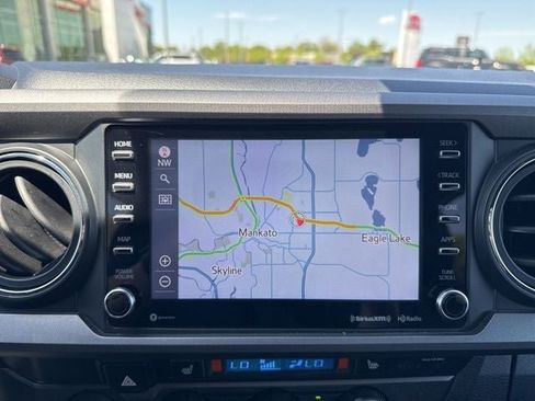 Certified 2022 Toyota Tacoma TRD Off-Road w/ TRD Premium Off Road Package AWD/4WD image 27