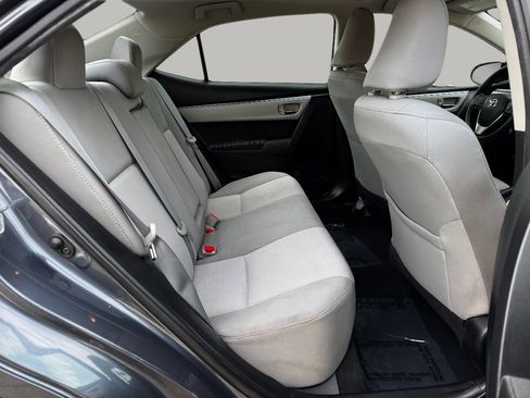 Used 2015 Toyota Corolla LE image 18