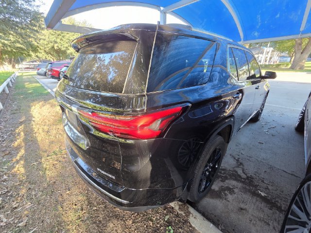 Used 2022 Chevrolet Traverse Premier FWD image 6