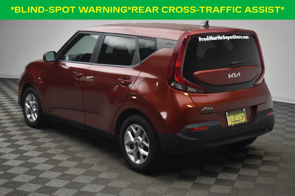 Used 2022 Kia Soul LX w/ Technology Package FWD image 4