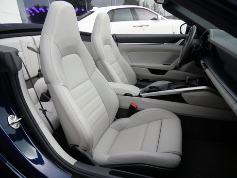 Used 2022 Porsche 911 Turbo S image 25