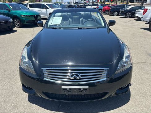 Used 2014 INFINITI Q60 Convertible w/ Premium Package RWD image 2