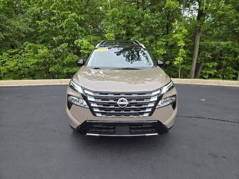 Used 2025 Nissan Rogue Platinum w/ Platinum Premium Package AWD/4WD image 7