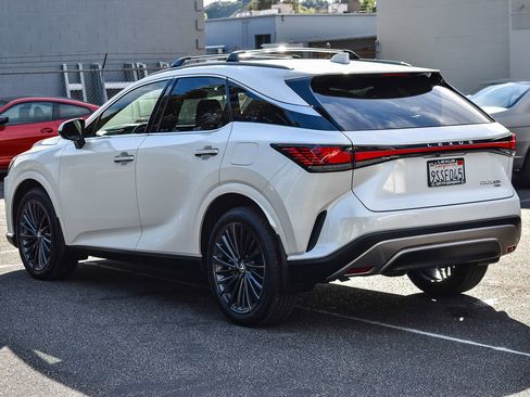 Used 2025 Lexus RX 350h w/ Convenience Package image 4
