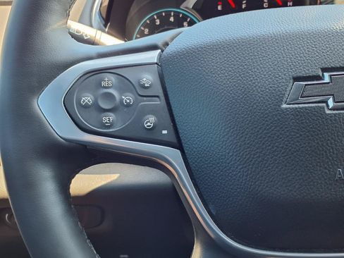 Used 2023 Chevrolet Traverse RS FWD image 15