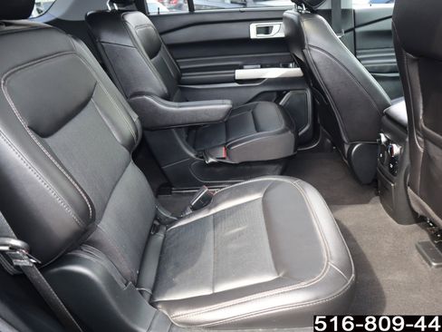 Used 2023 Ford Explorer Limited w/ Equipment Group 301A AWD/4WD image 31