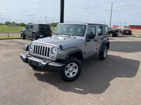 Used 2017 Jeep Wrangler Unlimited Sport w/ Connectivity Group image 3