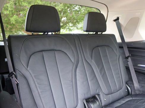 Used 2019 BMW X7 xDrive40i w/ Premium Package AWD/4WD image 21