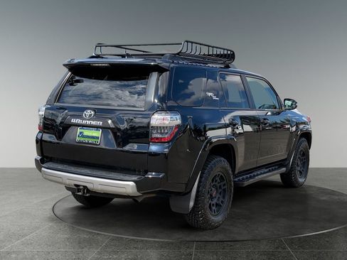 Used 2021 Toyota 4Runner TRD Off-Road Premium AWD/4WD image 9